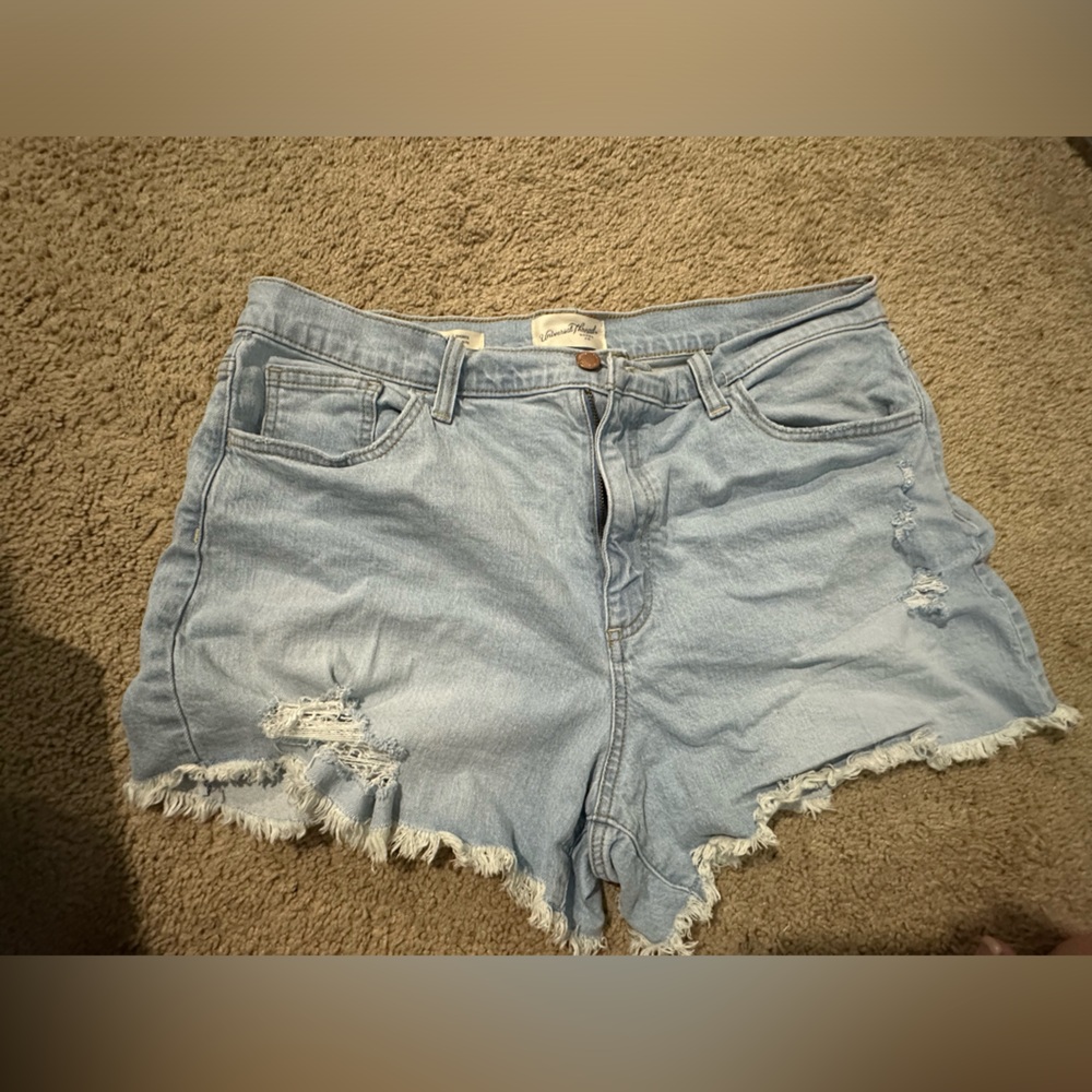 Universal Threads Co.